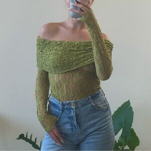 Green Lace Off-Shoulder Top Zara
